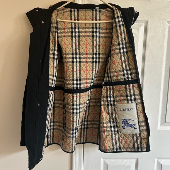 Burberry Black Quilted Jacket - Picture 6 of 9